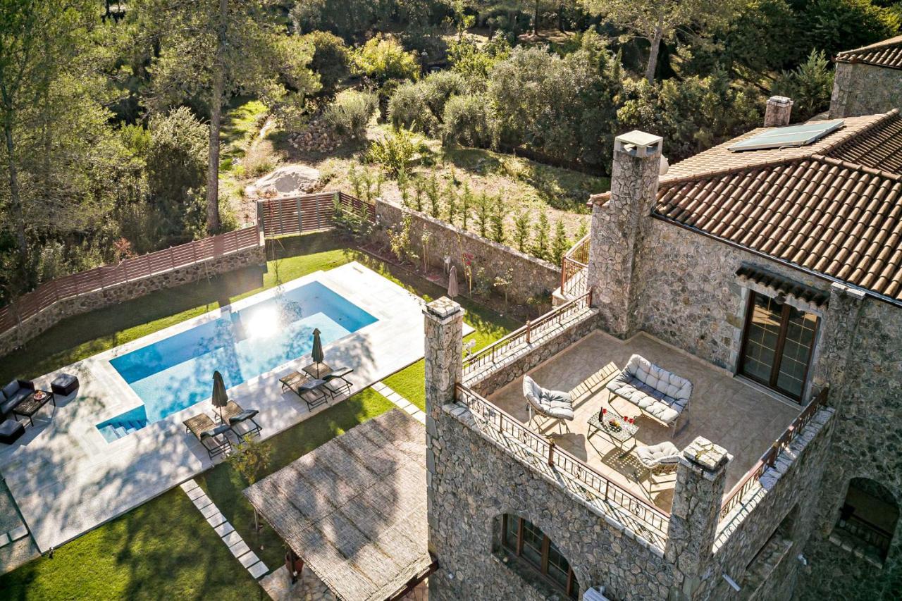 Filia Stone Villa Gouvia Exterior foto