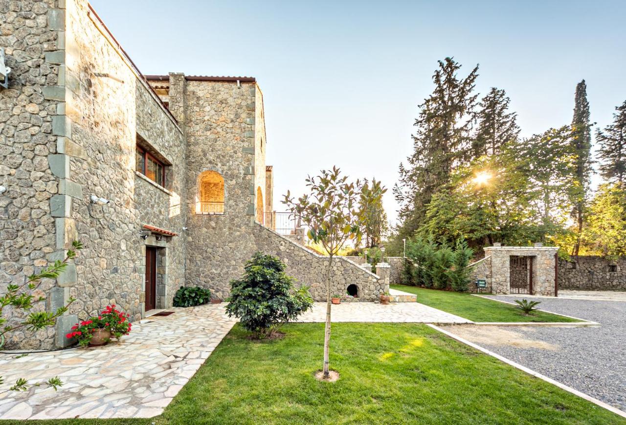 Filia Stone Villa Gouvia Exterior foto