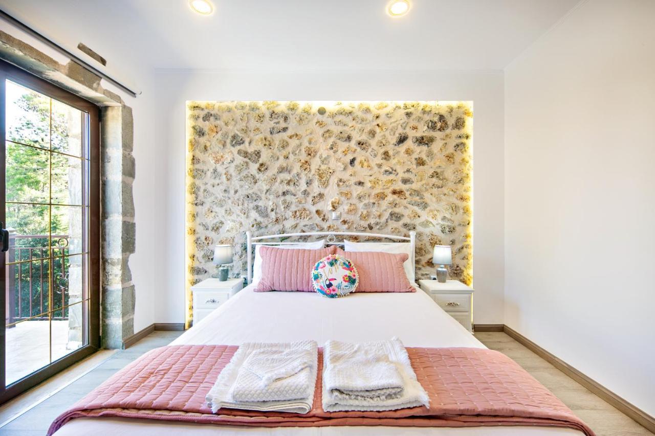 Filia Stone Villa Gouvia Exterior foto